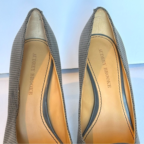 AUDREY BROOKE Womens Heels Abbie Embossed Gray Black Polka Dot 3.5” Heel Size 7 - Picture 3 of 16